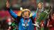 Oliver Kahn mit Championsleague-Pokal 2001 Oliver Kahn mit Championsleague-Pokal 2001