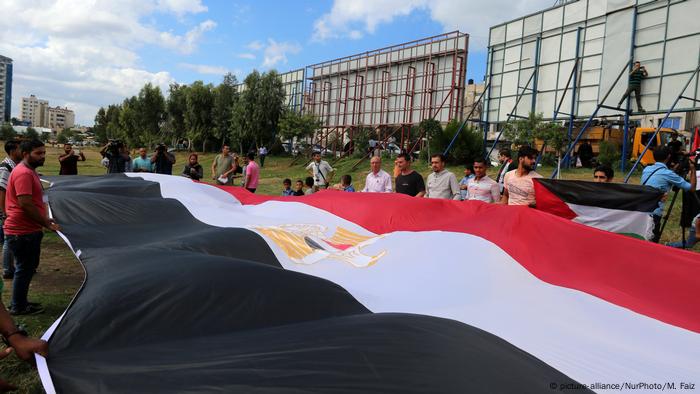 Gaza Stadt Demonstration Unterstützung Schlichtungsgespräche zwischen Hamas und Fatah in Kairo (picture-alliance/NurPhoto/M. Faiz)