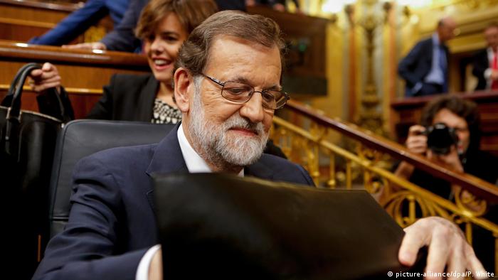 Spanien Rajoy im Parlament