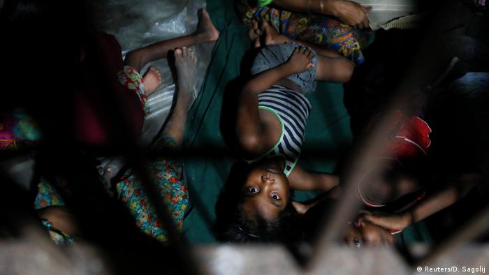 Bangladesch Rohingya Flüchtlinge in Shah Porir Dwip (Reuters/D. Sagolij)