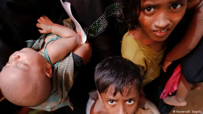 Bangladesch Rohingya Flüchtlinge in Teknaf (Reuters/D. Sagolij)