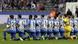 Bundesliga - Hertha gegen Schalke: Hertha Spieler knien vor Anpfiff des Spiels Bundesliga - Hertha gegen Schalke: Hertha Spieler knien vor Anpfiff des Spiels