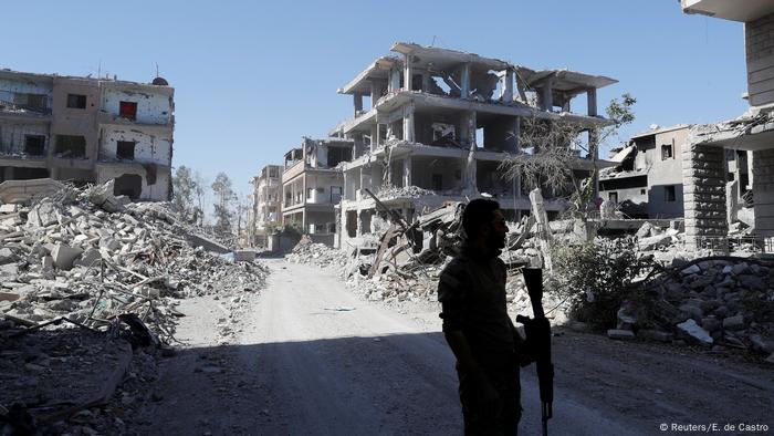 Unas 3.273 personas han muerto, 1.287 civiles, durante los más de cuatro meses que ha durado la ofensiva contra el grupo terrorista Estado Islámico (EI) en la ciudad siria de Al Raqa (noreste), según el Observatorio Sirio de Derechos Humanos.