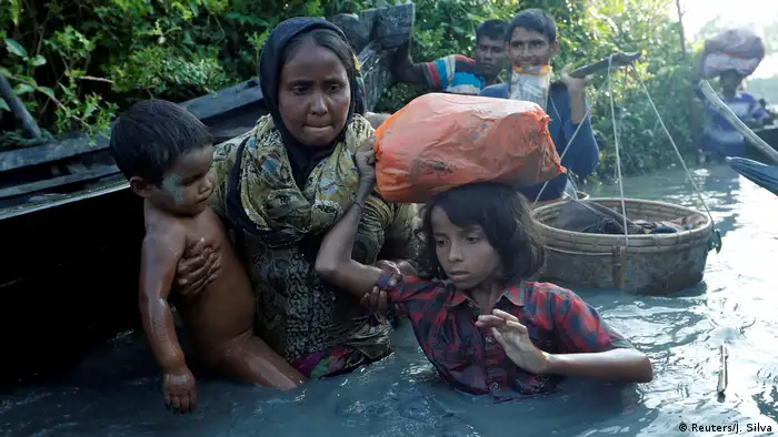Bangladesch Rohingya fliehen aus Myanmar (Foto: Reuters/J. Silva)