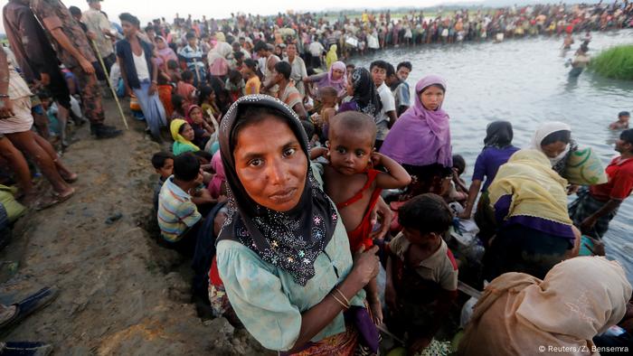 Bangladesch Rohingya fliehen aus Myanmar (Reuters/Z. Bensemra)