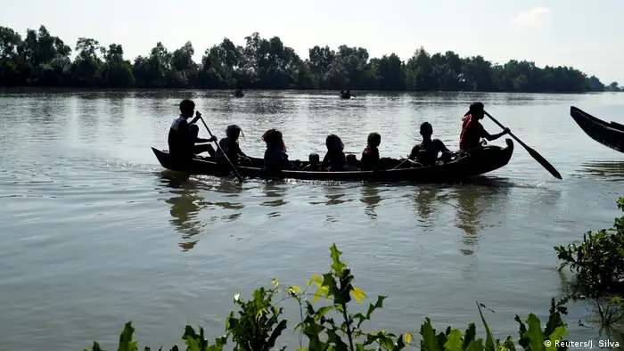 Bangladesch Rohingya fliehen aus Myanmar (Foto: Reuters/J. Silva)