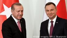 Polish President Andrzej Duda (R) shakes hands with Turkish President Recep Tayyip Erdogan following a meeting on October 17, 2017 at the presidential palace in the Polish capital Warsaw.
Erdogan visits Poland for talks focused on bolstering trade. / AFP PHOTO / JANEK SKARZYNSKI (Photo credit should read JANEK SKARZYNSKI/AFP/Getty Images)