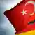 Symbolbild Flagge Verhältnis Türkei Deutschland
