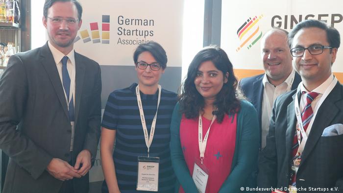 Deutschland Berlin - Angela di Giacomo und YourStory CEO Shradna Sharma des German Indian Startup Exchange Program (GINSEP) (Bundesverband Deutsche Startups e.V. )