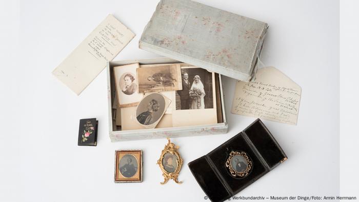 Celebrating The Humble Photo Album In The Age Of The Selfie Arts Dw 10 17