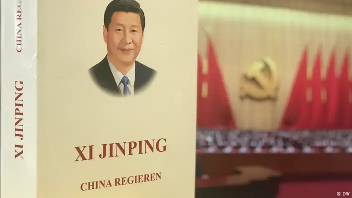 Buch „China regieren“ von Chinas Staatspräsident Xi Jinping