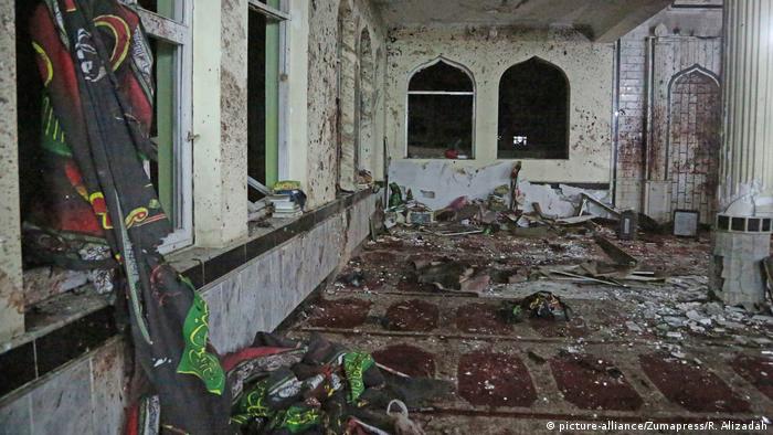 Afghanistan Kabul Bomben-Anschlag auf Moschee (picture-alliance/Zumapress/R. Alizadah)