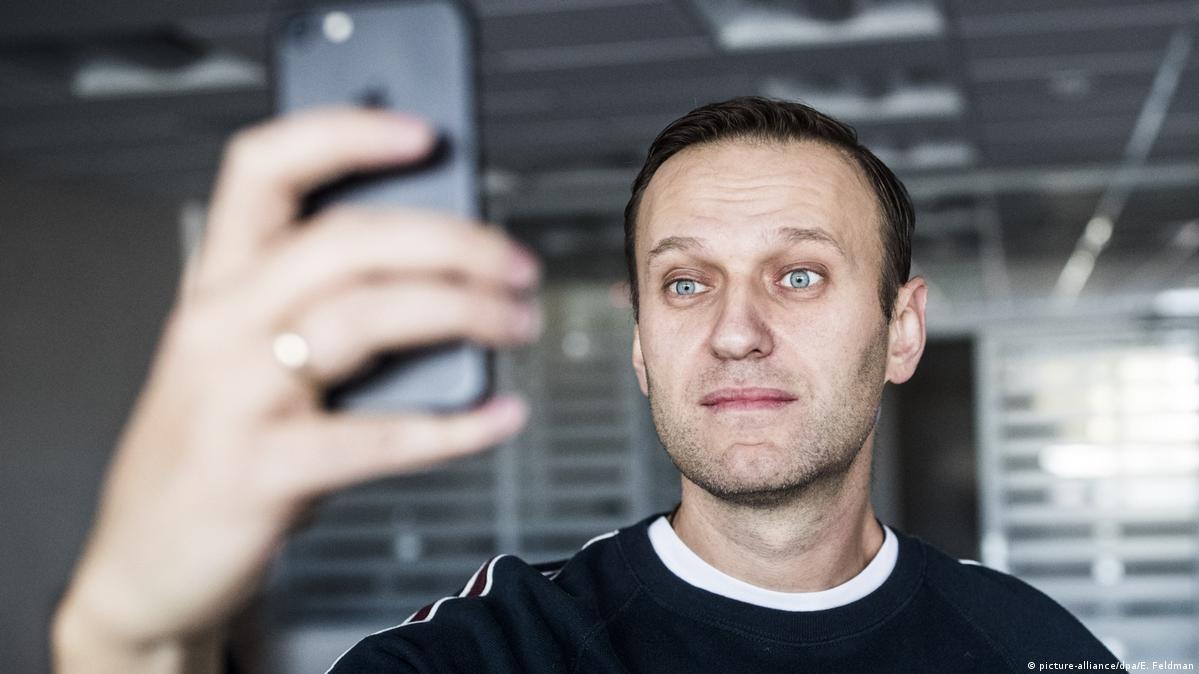 Putin opponent Alexei Navalny released – DW – 10/22/2017