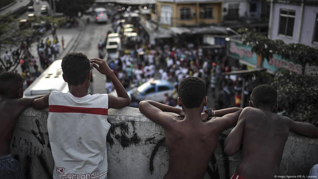 Brazilians Struggle To Escape Violence In Rio De Janeiro Americas North And South American News Impacting On Europe Dw 02 10 18