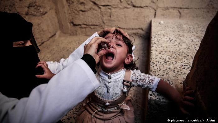 Jemen Polio-Impfkampagne in Sanaa (picture-alliance/dpa/H. Al-Ansi)