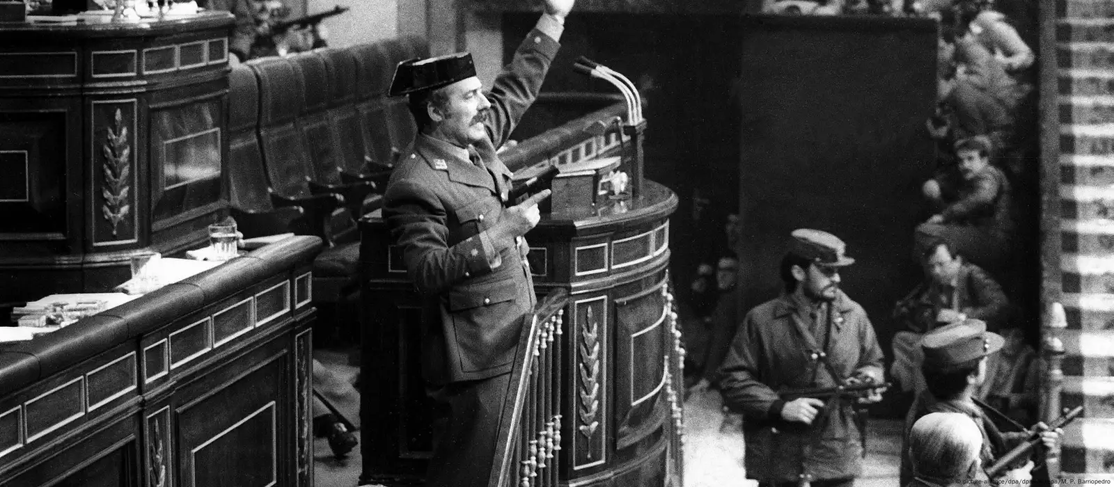 その他 The Triumph of Democracy in Spain A second coup in democratic Spain? – DW – 10/25/2017