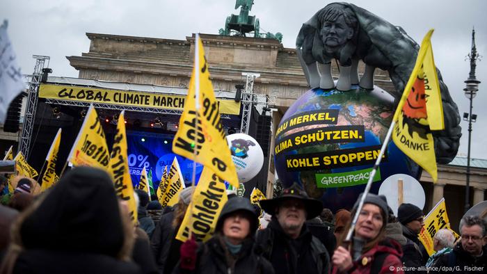 Frankreich Protest Klima schützen. Kohle Stoppen anläßlich der UN-Klimakonferenz in Paris
