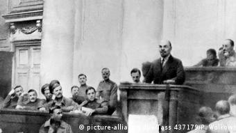 Ομιλία του Λένιν στο Πέτρογκραντ (σημερινή Αγ. Πετρούπολη) το 1917