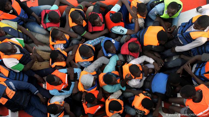 Врятовані біженці з Лівії