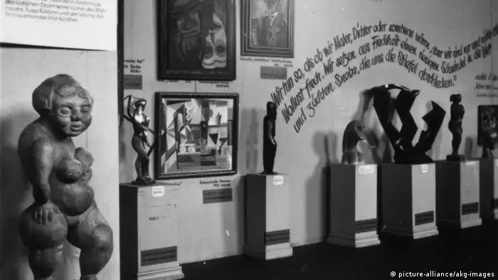 Munich Degenerate Art Exhibition (picture-alliance/akg-images)