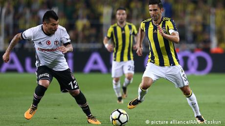 Fußball Fenerbahce gegen Besiktas: Turkish Super Lig (picture alliance/AA/S. Coskun )