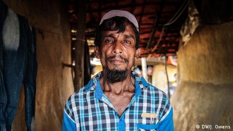 Rohingya father who is looking for his son