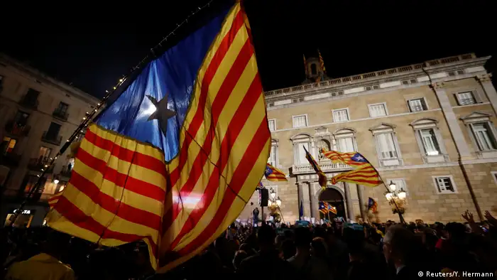 Spanien Katalonien Separatisten feiern in Barcelona
