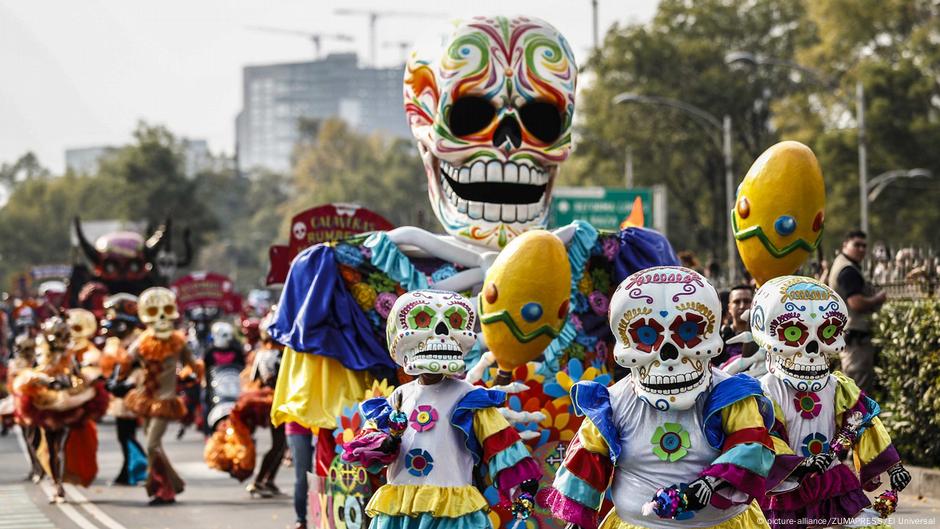 Dancing Devils And Skeleton Grins Mexico City Celebrates Day Of The Dead All Media Content Dw 29 10 2017