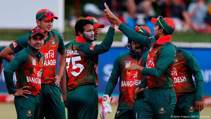 Cricket T20 Match zwischen Südafrika und Bangladesch (Getty Images/AFP/G. Guercia)