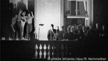 Genscher in Prag: DDR-Bürger dürfen ausreisen