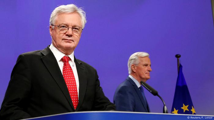 Brüssel EU Brexit PK David Davis und Michel Barnier (Reuters/F. Lenoir)