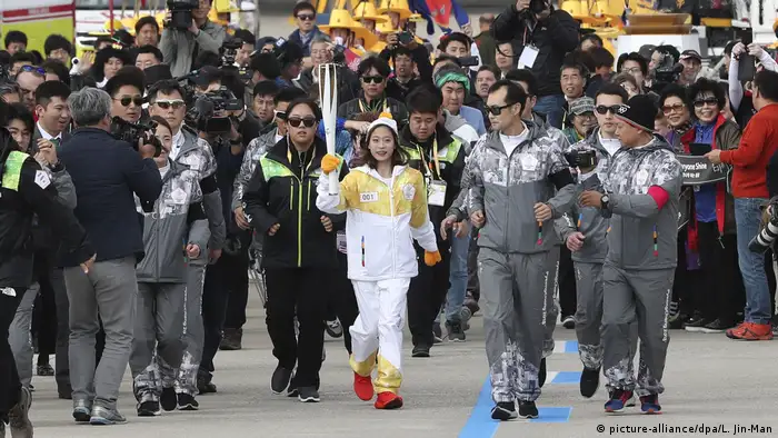 Olympische Flamme trifft in Südkorea ein (picture-alliance/dpa/L. Jin-Man)