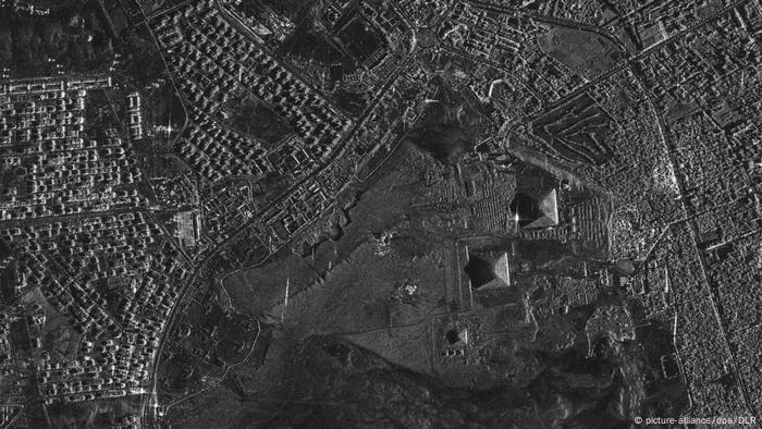 Ägypten Neue 3D-Landkarte der Erde - Pyramiden von Gizeh (picture-alliance/dpa/DLR)