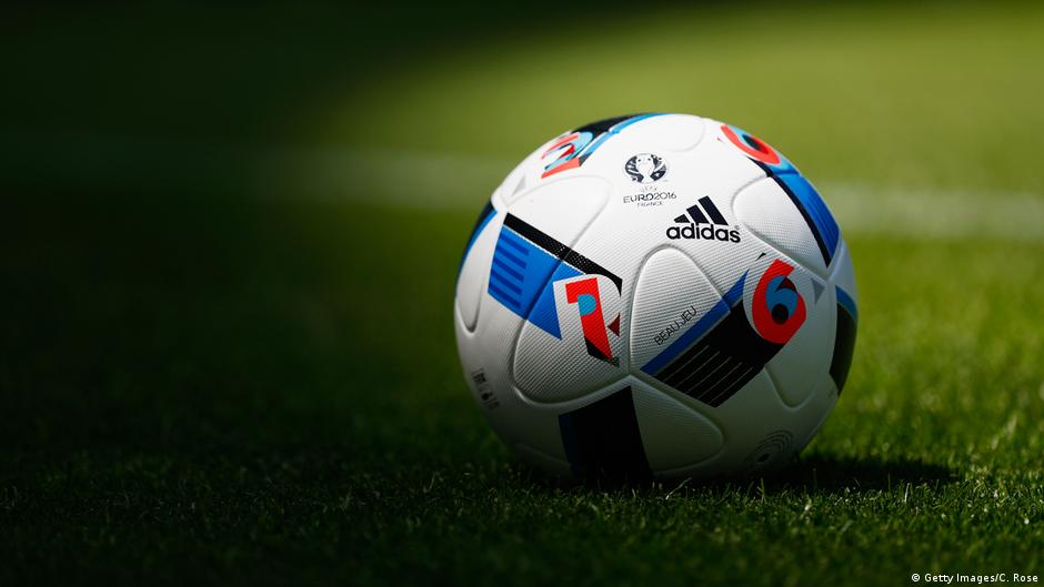 Royal Antwerp teenager dies after cardiac arrest DW 11/02/2017