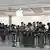 China Schlangen vor Apple-Stores vor Verkaufsstart von iPhone X