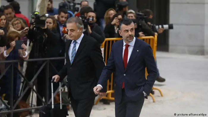 Krise in Katalonien, Santi Vila auf dem Weg zum Staatsgerichtshof (picture-alliance/dpa)