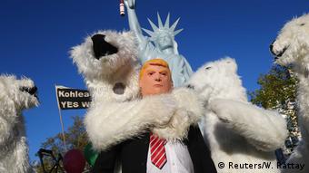 Διαμαρτυρίες από οικολογικές οργανώσεις για την κλιματική πολιτική Τραμπ Διαμαρτυρίες από οικολογικές οργανώσεις για την κλιματική πολιτική Τραμπ