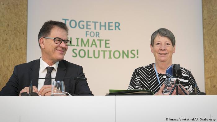 COP23 UN Klimakonferenz in Bonn Eröffnung Barbara Hendricks und Gert Müller