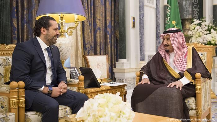 Saudi-Arabien Riad König Salman und Saad Hariri Ex-Premierminister Libanon (picture-alliance/AA/Bandar Algaloud)