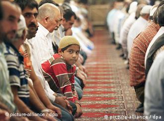 Молитва в кельнской мечети