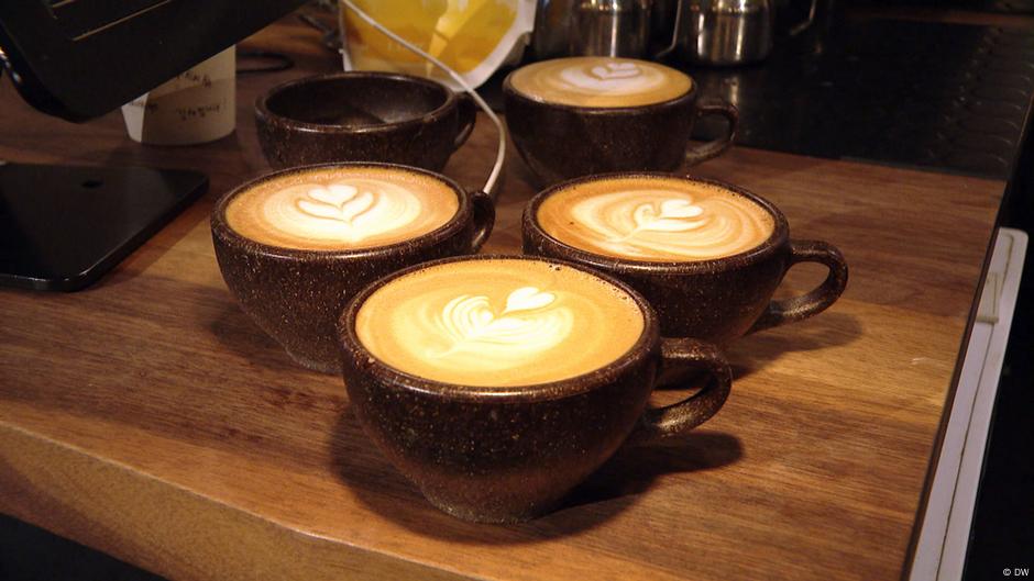 Making coffee cups from coffee waste – DW – 11/09/2017->回答 3 件