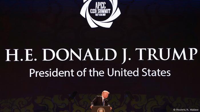 USA Donald Trump Rede beim APEC Gipfel in Danang (Reuters/A. Wallace)