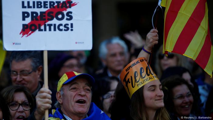 Spanien Protesten in Barcelona für die Freilassung der katalanischen Politiker (Reuters/J. Barbancho)