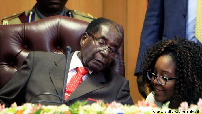 Robert Mugabe (picture-alliance/AP/T. Mukwazhi)