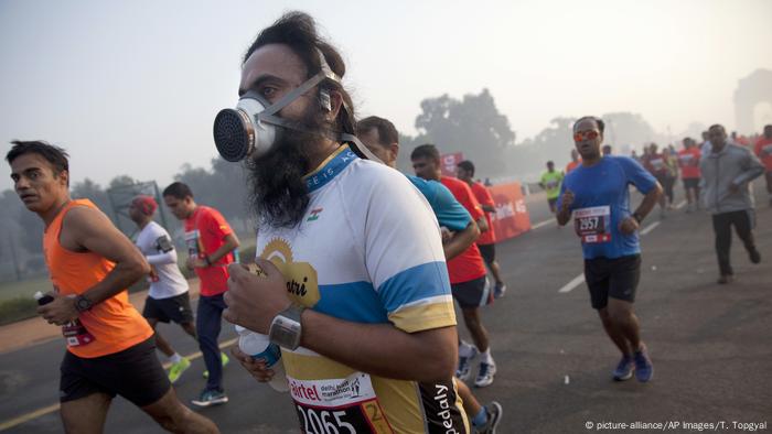 Delhi Half Marathon Kicks Off Despite Health Warning News Dw 19 11 2017