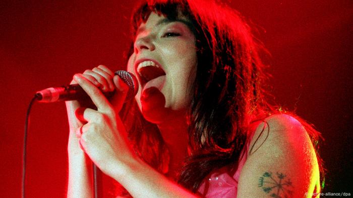 Björk singt (picture-alliance/dpa)