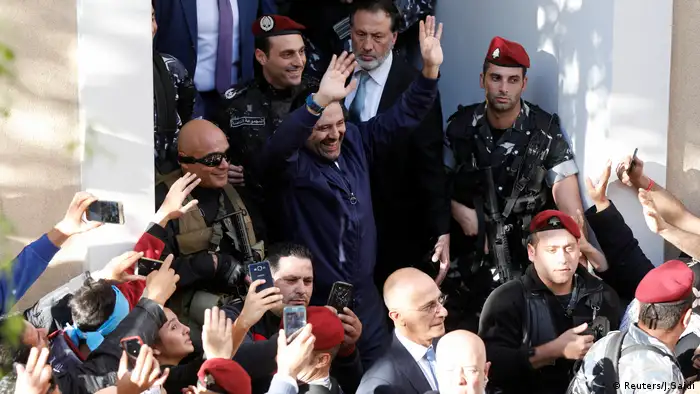Saad al-Hariri mit seinen Anhängern in Beirut (Reuters/J.Saidi)