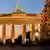 Deutschland Berlin Weihnachtsbaum Brandenburger Tor