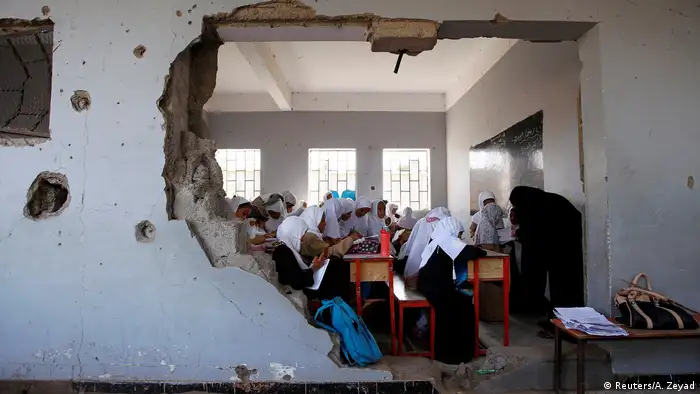 Vom Krieg zerstörte Schulen in Jemen Hodeidah (Reuters/A. Zeyad)