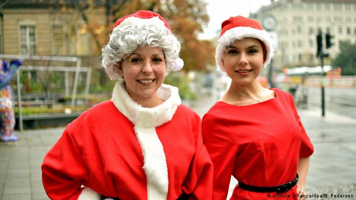 Weihnachtsfrauen des studierendenWerk Berlin (picture alliance/dpa/B. Pedersen)